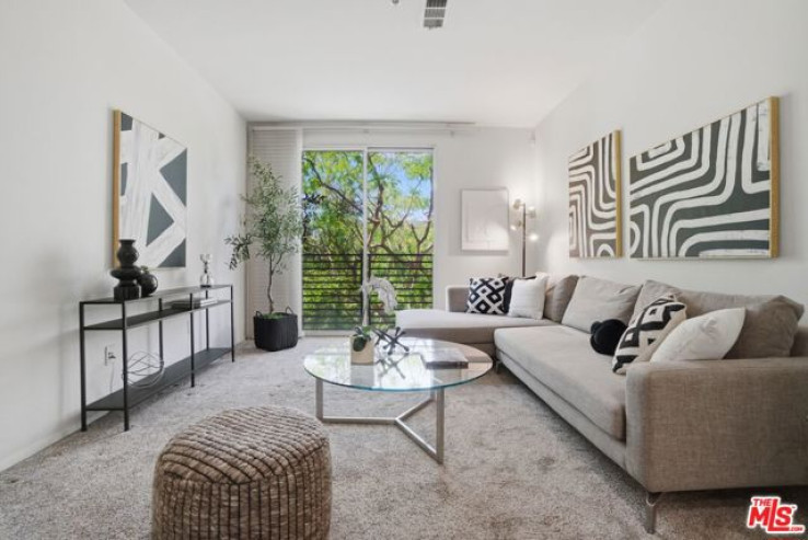 1 Bed Home for Sale in Playa Vista, California