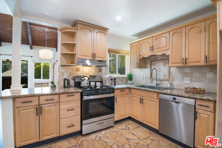 2 Bed Home for Sale in Culver City, California