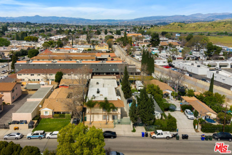  Income Home for Sale in Newhall, California