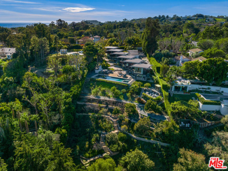 6 Bed Home for Sale in Malibu, California