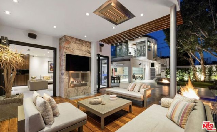 5 Bed Home for Sale in Santa Monica, California