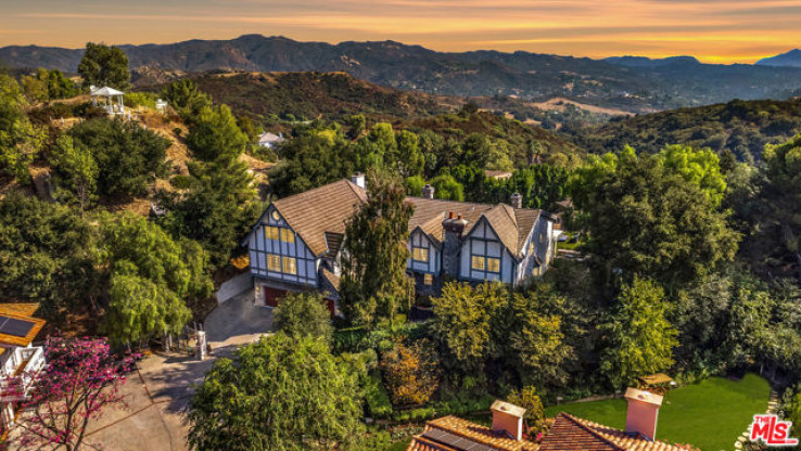 5 Bed Home for Sale in Topanga, California