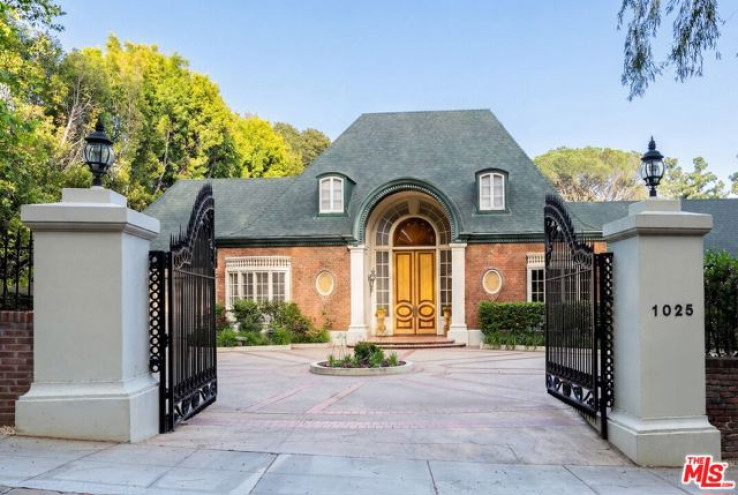 5 Bed Home for Sale in Beverly Hills, California