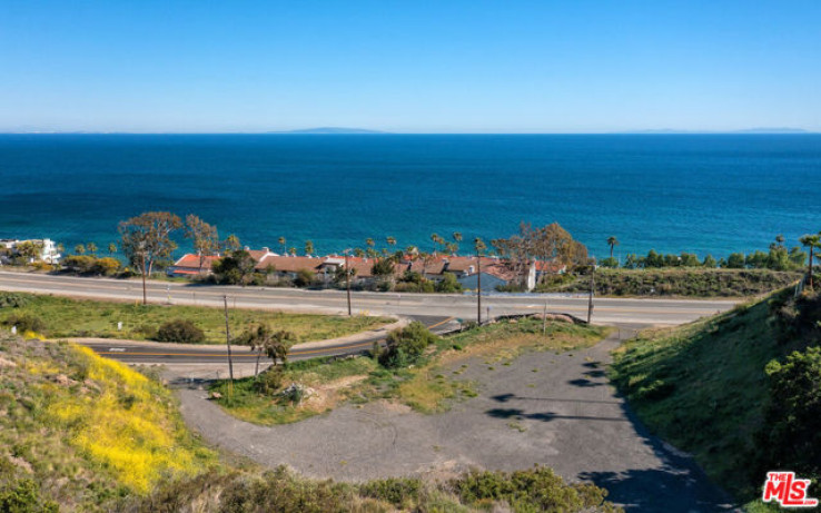 Land in Malibu