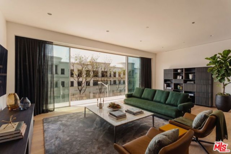 2 Bed Home for Sale in Los Angeles, California