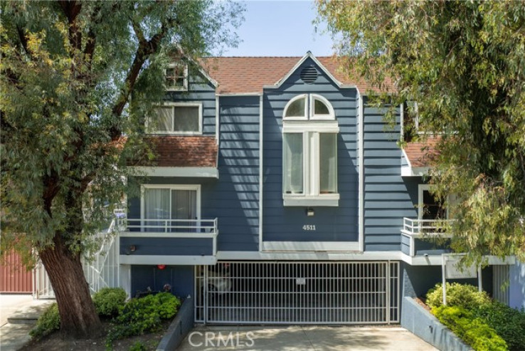 2 Bed Home for Sale in Sherman Oaks, California