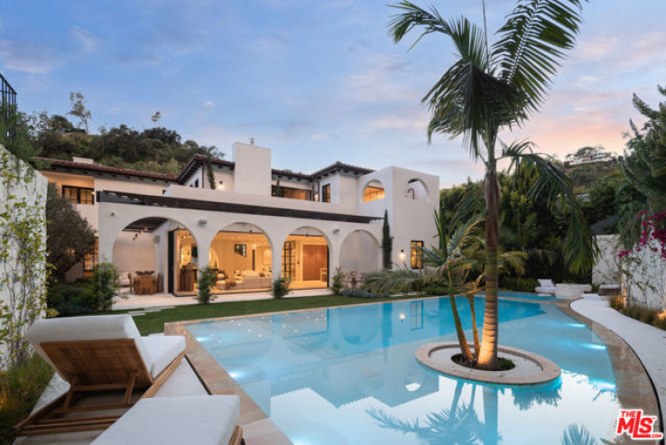 Residential Home in Bel Air - Holmby Hills