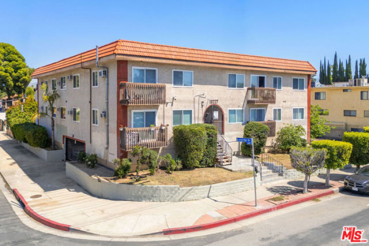 Residential Income in North Hollywood