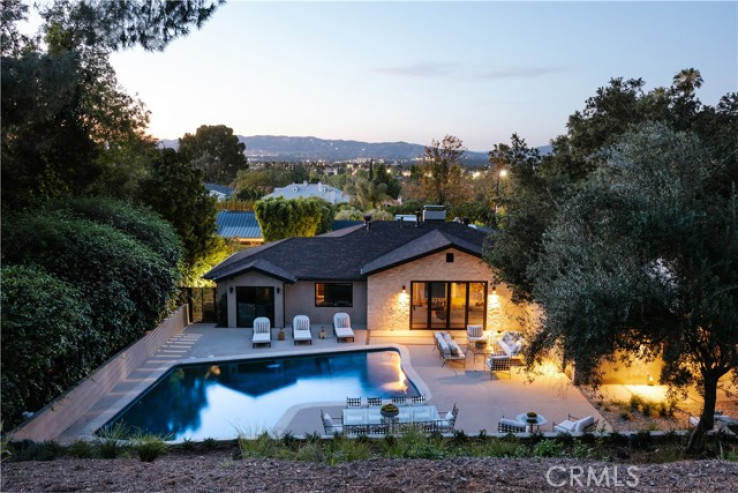 5 Bed Home for Sale in Encino, California