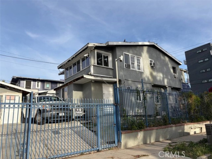 3 Bed Home for Sale in Los Angeles, California