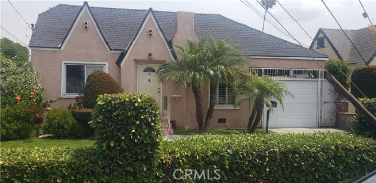 Residential Home in Compton S of Rosecrans, E of Alameda