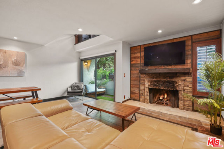 1 Bed Home for Sale in Studio City, California
