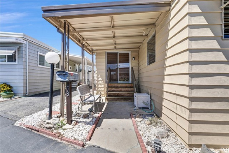 2 Bed Home for Sale in Hawthorne, California