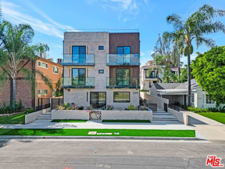 4 Bed Home for Sale in Studio City, California