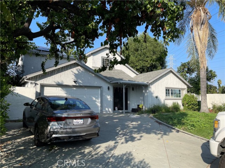 Residential Home in Granada Hills