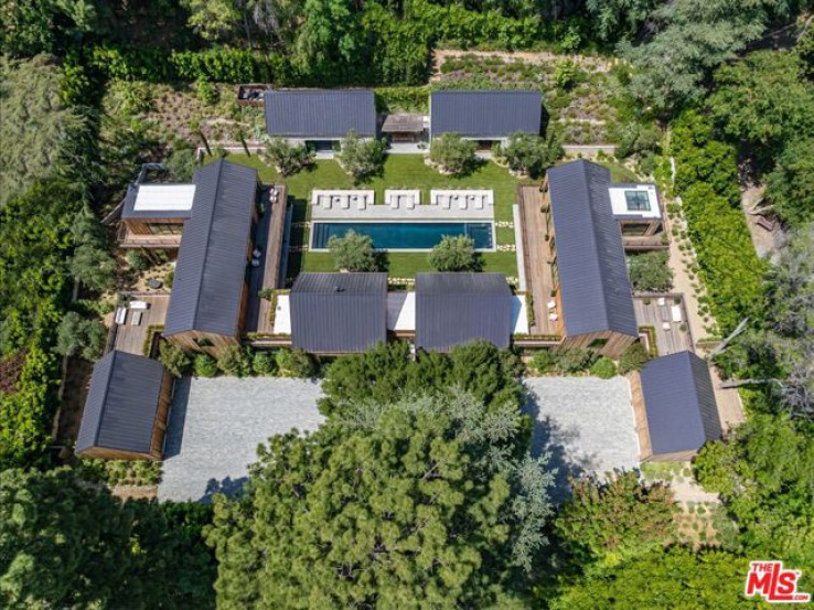 7 Bed Home for Sale in Studio City, California