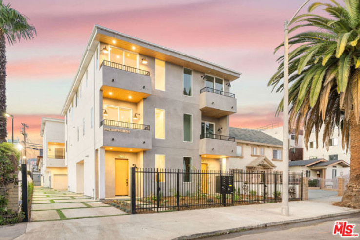 Residential Income in Hollywood