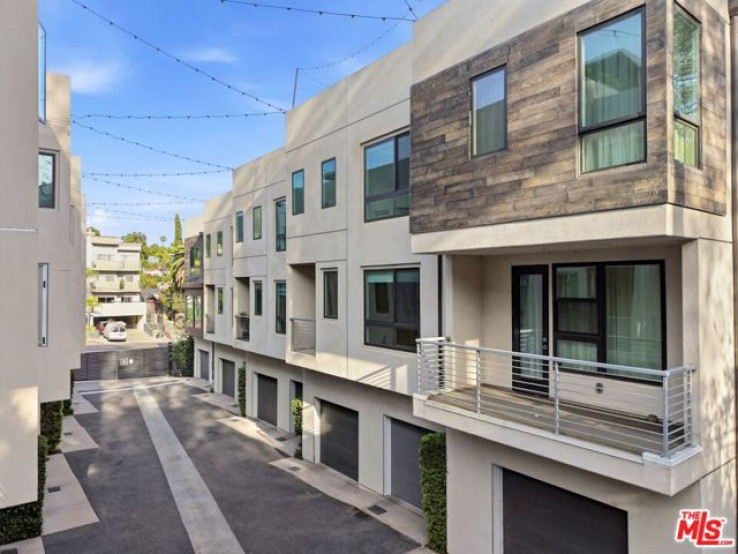 3 Bed Home for Sale in Los Angeles, California