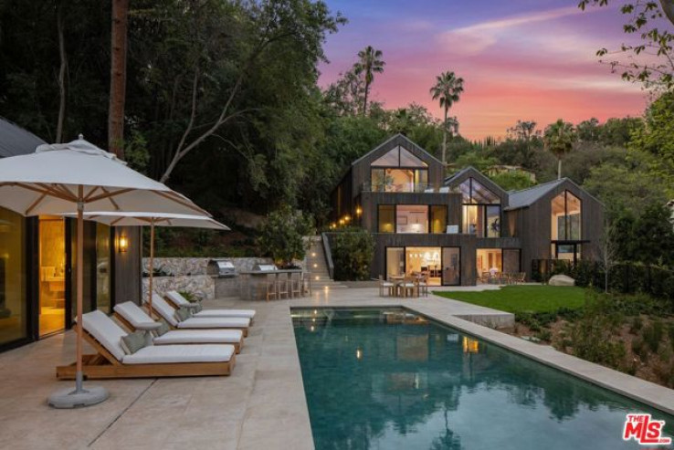 7 Bed Home for Sale in Studio City, California
