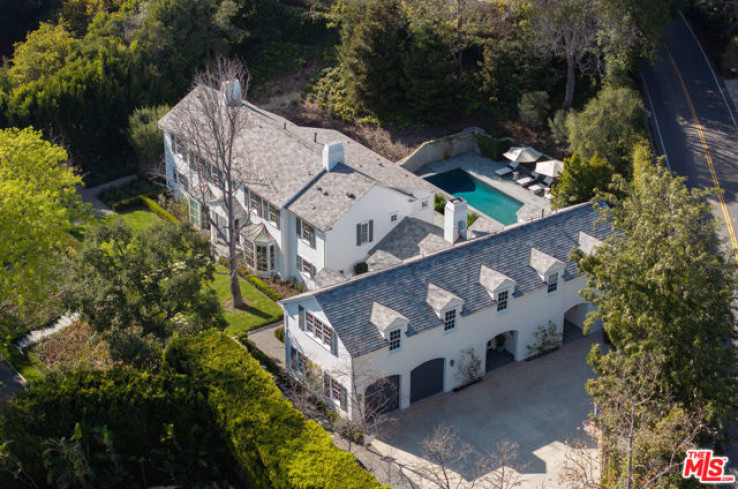 6 Bed Home for Sale in Los Angeles, California
