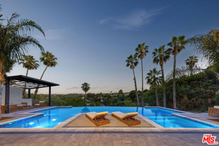 6 Bed Home for Sale in Encino, California