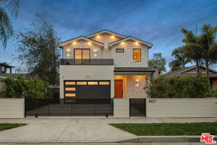 5 Bed Home for Sale in Los Angeles, California