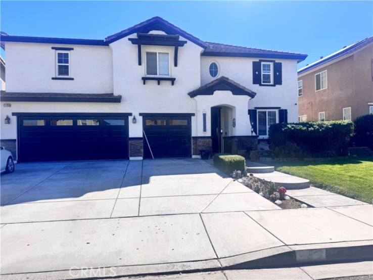 7 Bed Home for Sale in Victorville, California