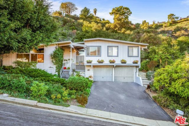 4 Bed Home for Sale in Los Angeles, California