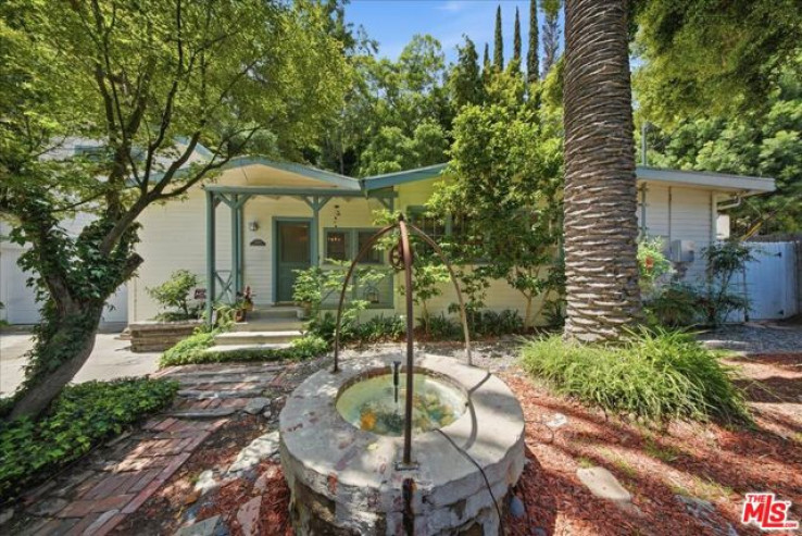 Residential Home in Bel Air - Holmby Hills