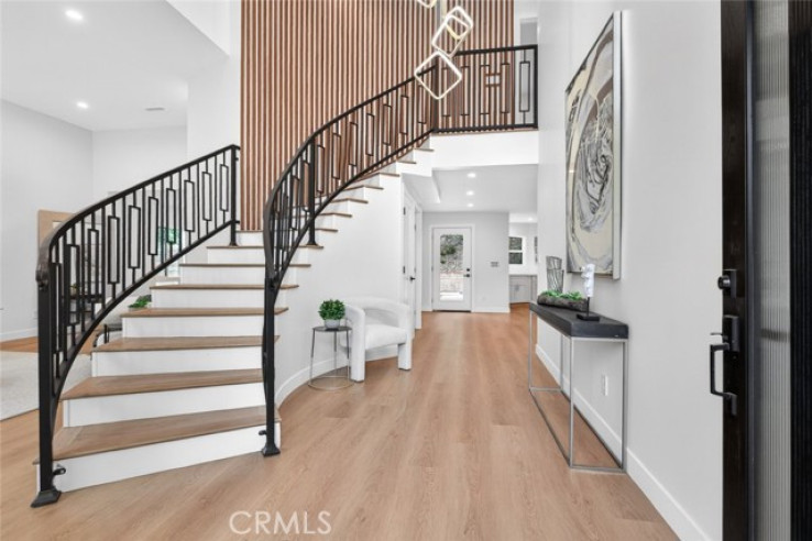Residential Home in Encino