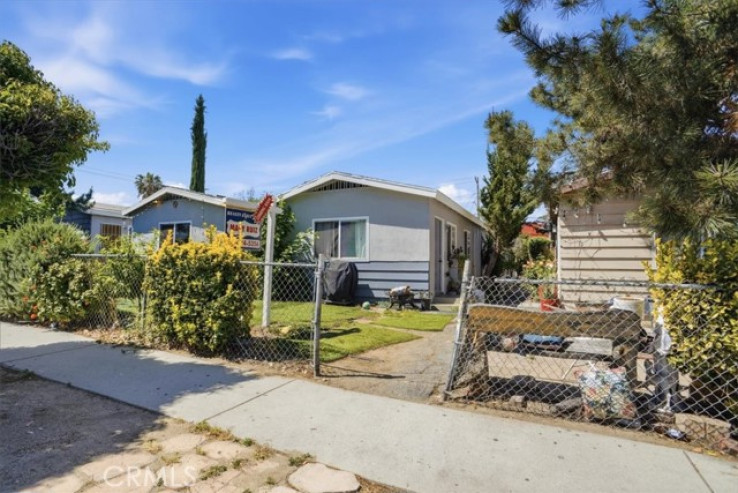 2 Bed Home for Sale in Newhall, California