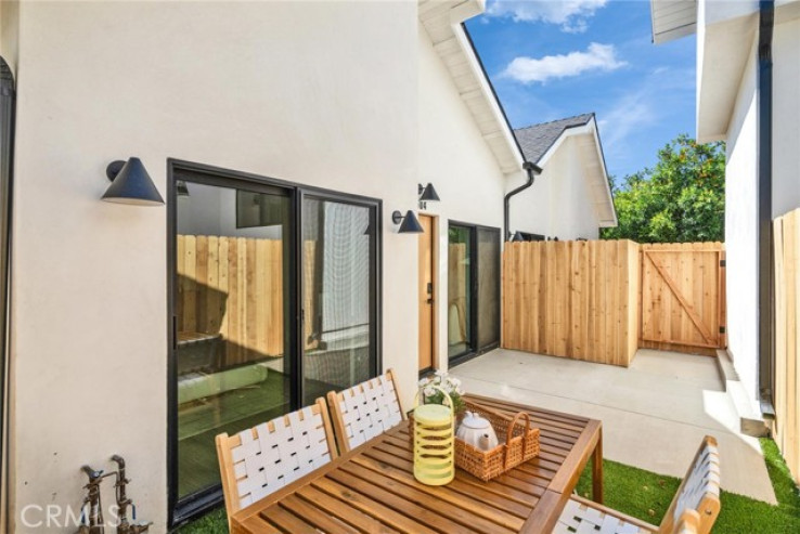 3 Bed Home for Sale in Los Angeles, California