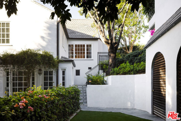 5 Bed Home for Sale in Los Angeles, California