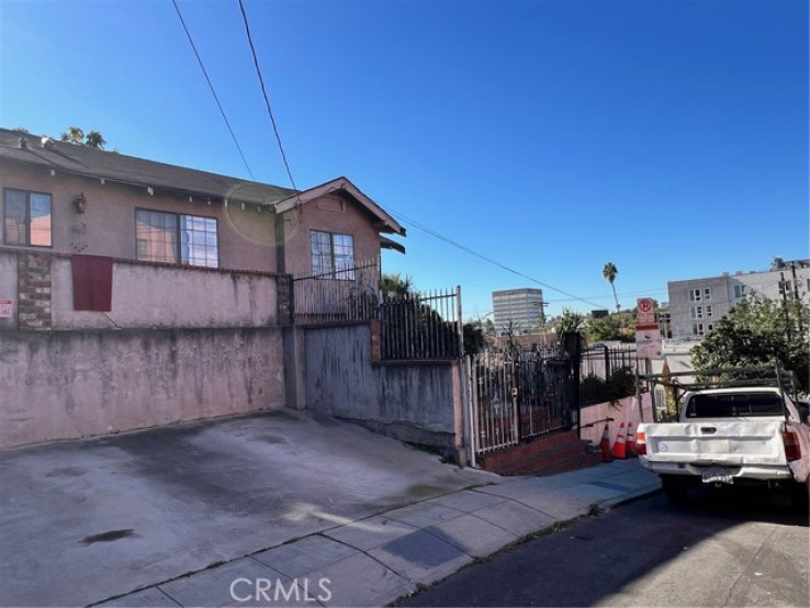2 Bed Home for Sale in Los Angeles, California