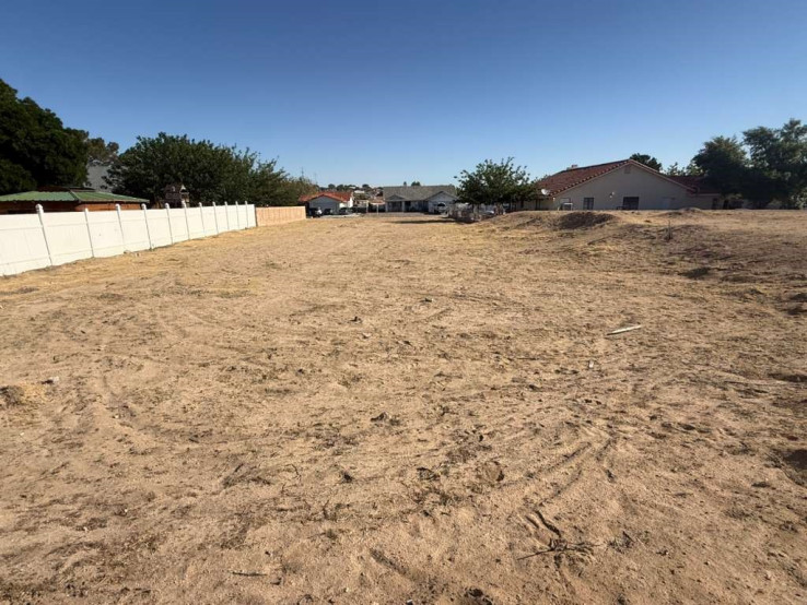 Land in Helendale
