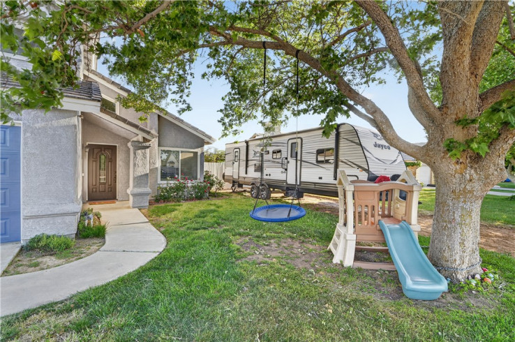 4 Bed Home for Sale in Lancaster, California