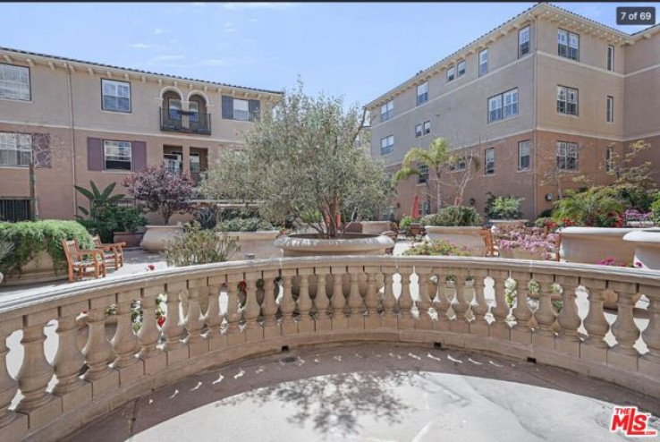 2 Bed Home for Sale in Playa Vista, California