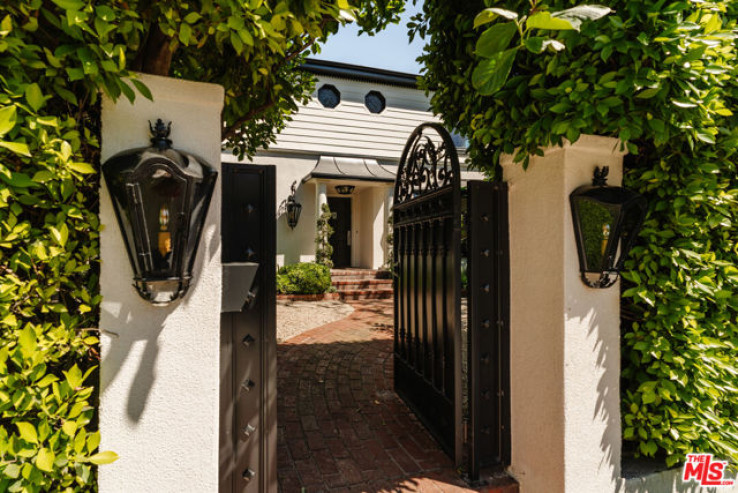 3 Bed Home for Sale in Los Angeles, California