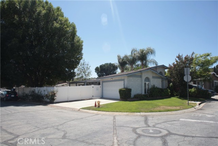 2 Bed Home for Sale in Castaic, California