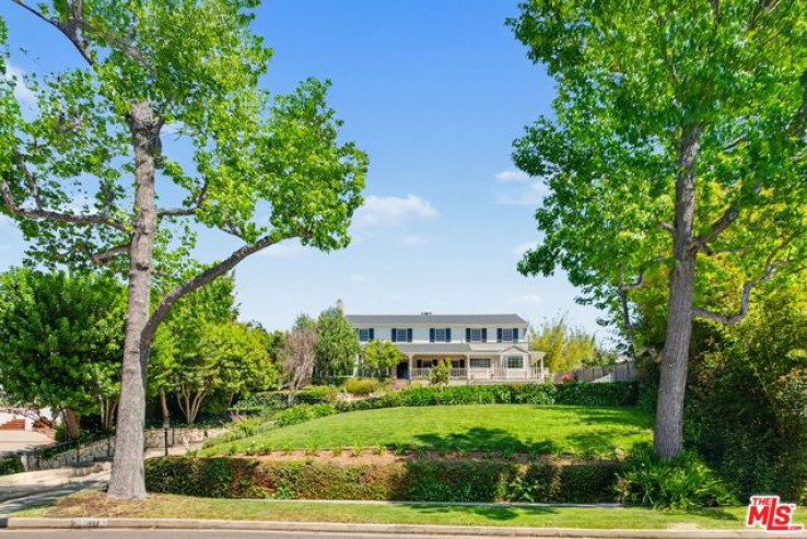 6 Bed Home for Sale in Los Angeles, California