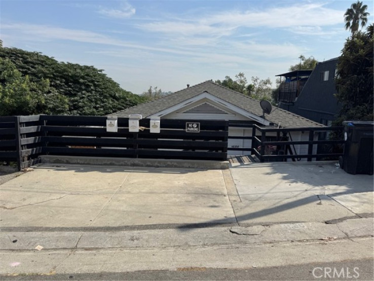 8 Bed Home for Sale in Los Angeles, California