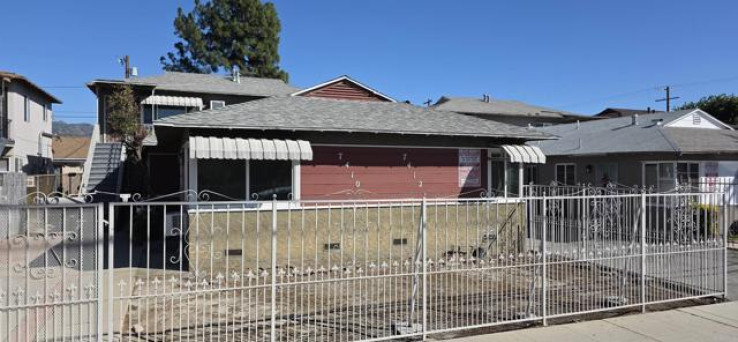  Income Home for Sale in Sun Valley, California