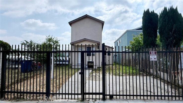 3 Bed Home for Sale in Los Angeles, California