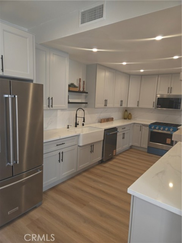 2 Bed Home for Sale in Sherman Oaks, California
