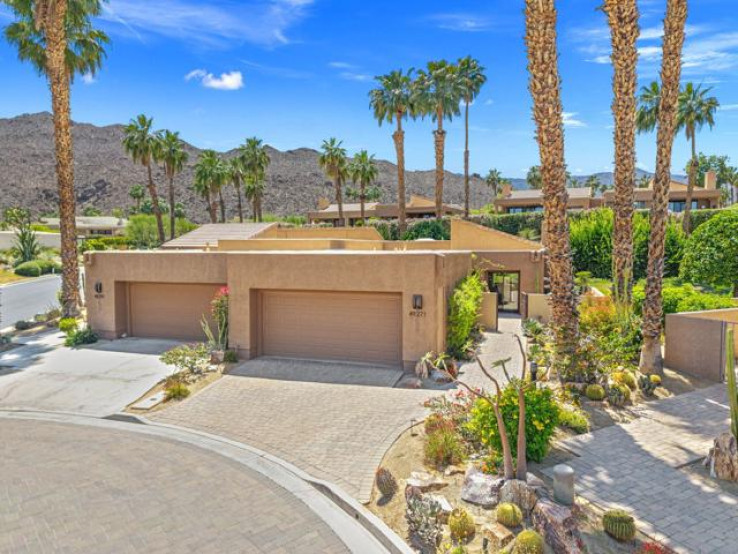 Residential Home in South Palm Desert