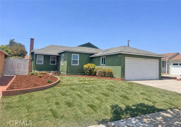 3 Bed Home for Sale in Hawthorne, California