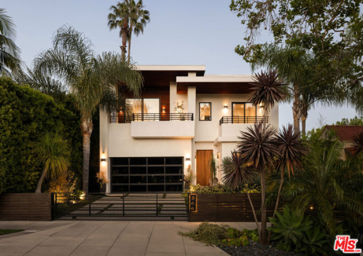 5 Bed Home for Sale in Los Angeles, California