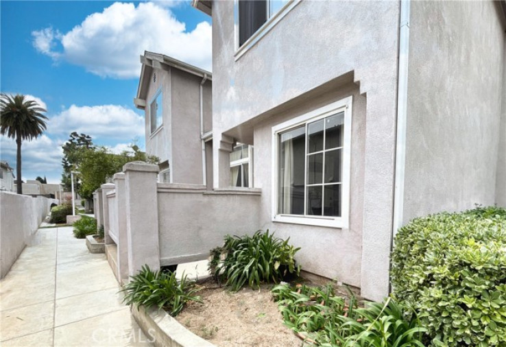 3 Bed Home for Sale in Compton, California