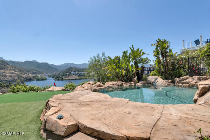 4 Bed Home for Sale in Lake Sherwood, California