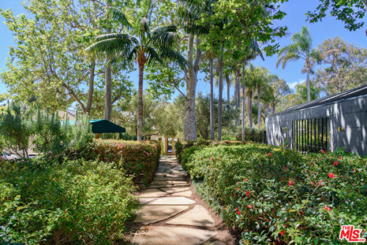 6 Bed Home for Sale in Malibu, California